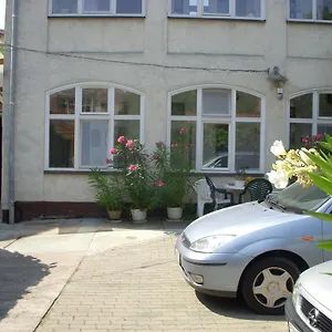 3* Gasthuis Garden Szivarvany Utcai Vendeghaz